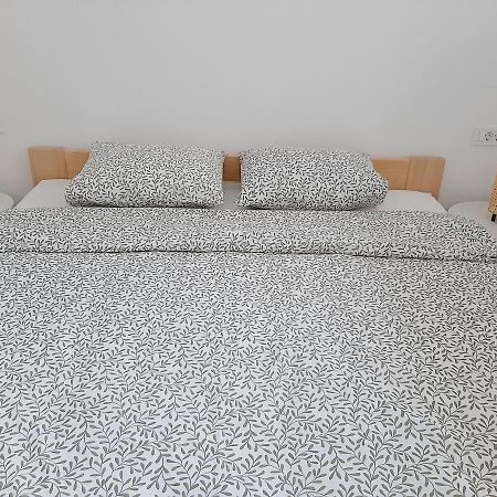 Green Bee Apartment Lesce  Zewnętrze zdjęcie